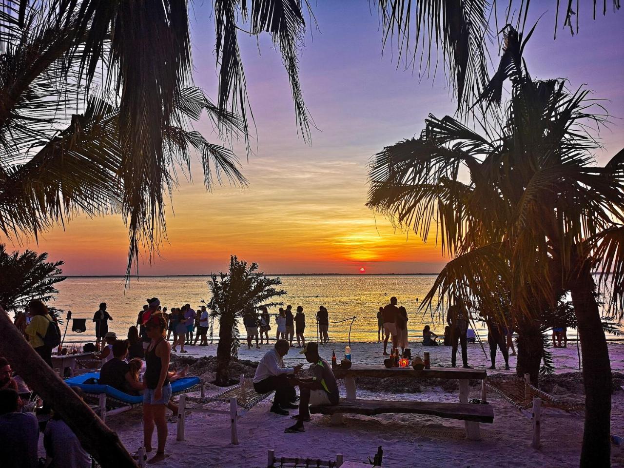 Готель Kae Funk Zanzibar Michamvi Kae Екстер'єр фото